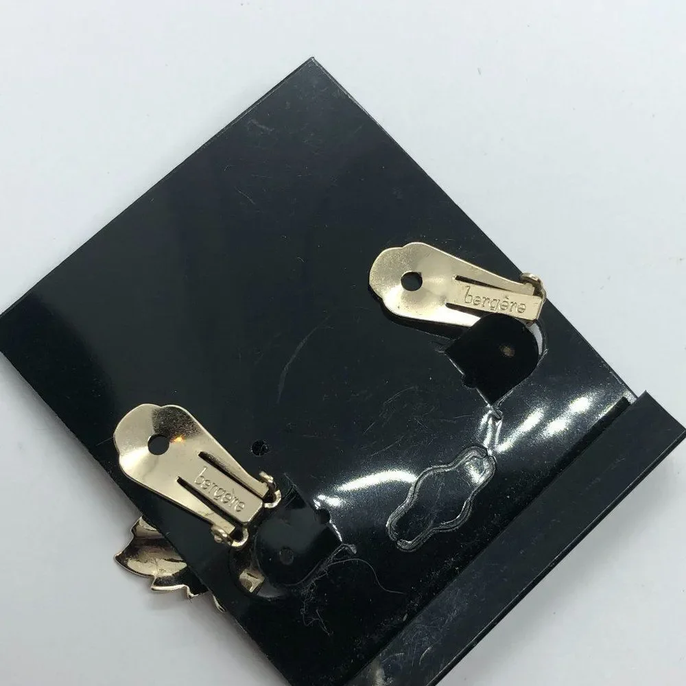 Bergere Vintage Leaf Clip On Earrings & Brooch Set - Picture 5 of 7